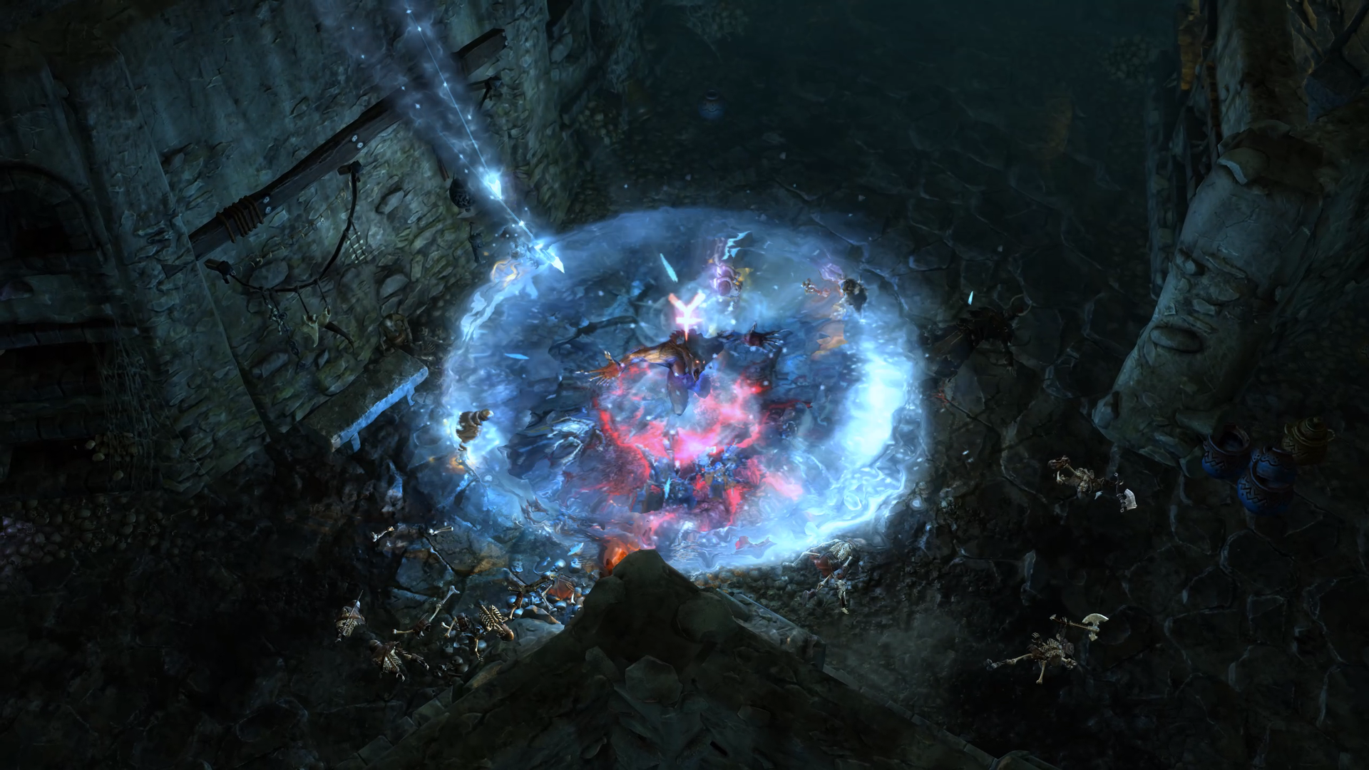 Grim Dawn: Fangs of Asterkarn – Kampf mit blauem Lichteffekt in steinernen Ruinen